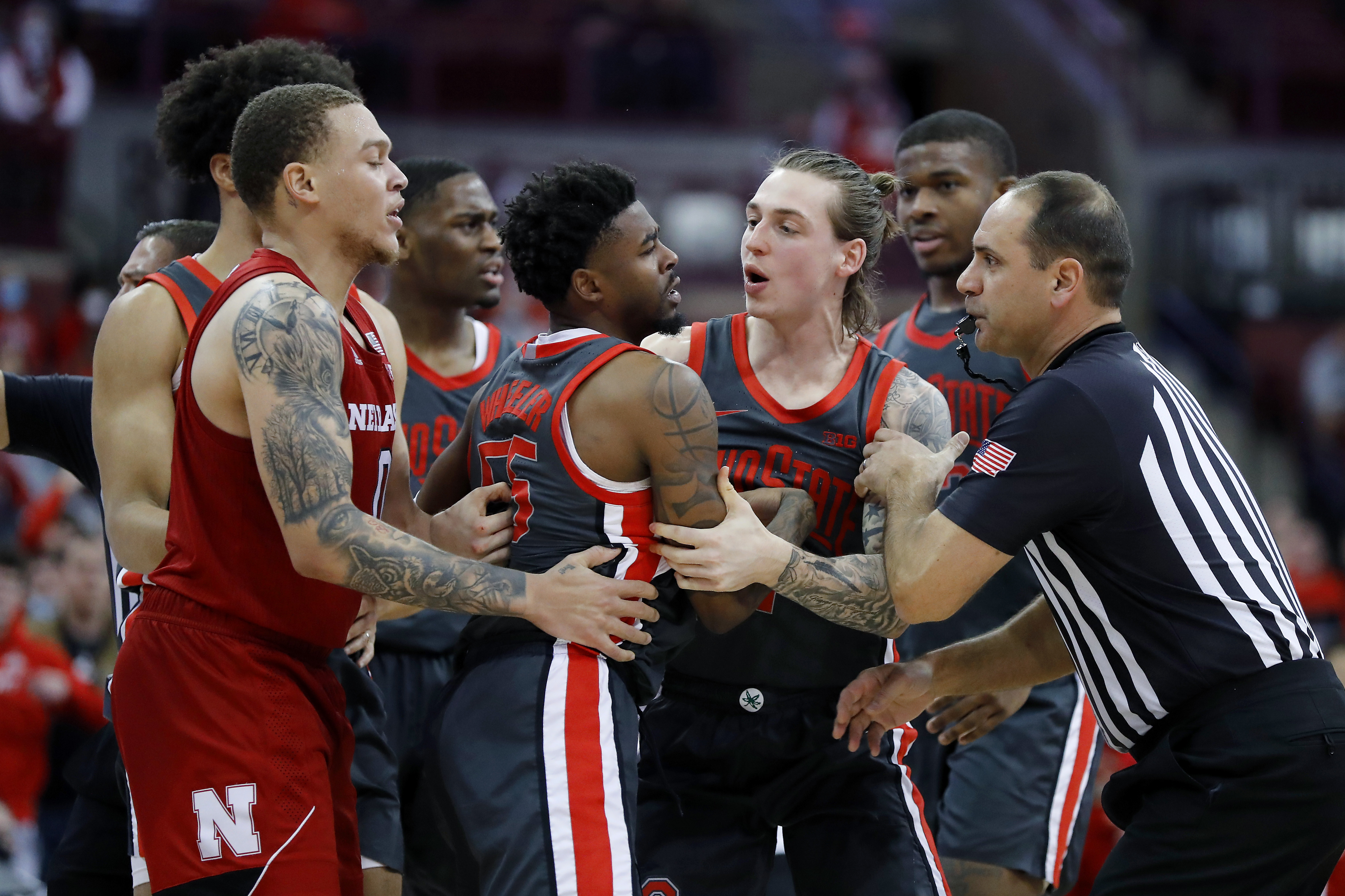 USATSI_17804360 scuffle MBB vs Ohio State 2022.03.01
